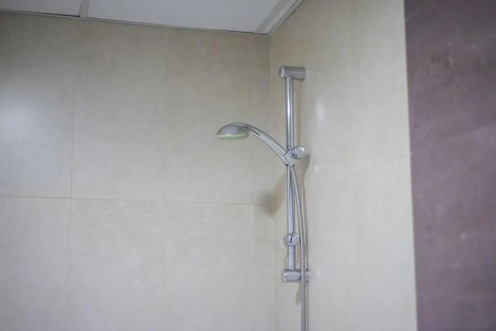 Apartment Elegant Studio With Canal View And Close To Metro Dubai