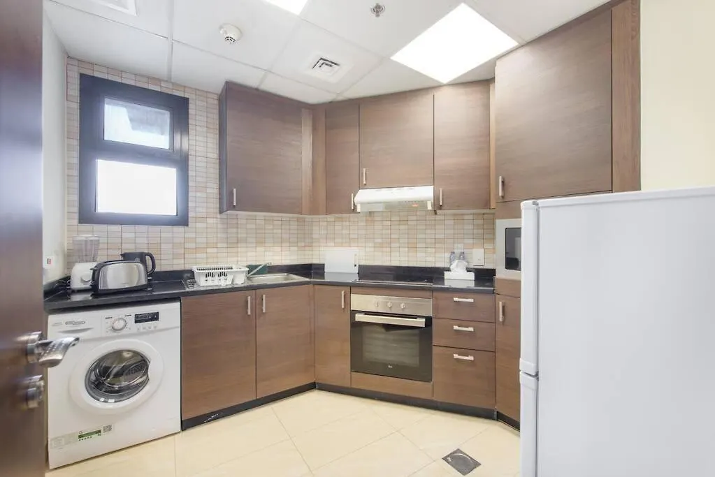 Elegant Studio With Canal View And Close To Metro Dubai